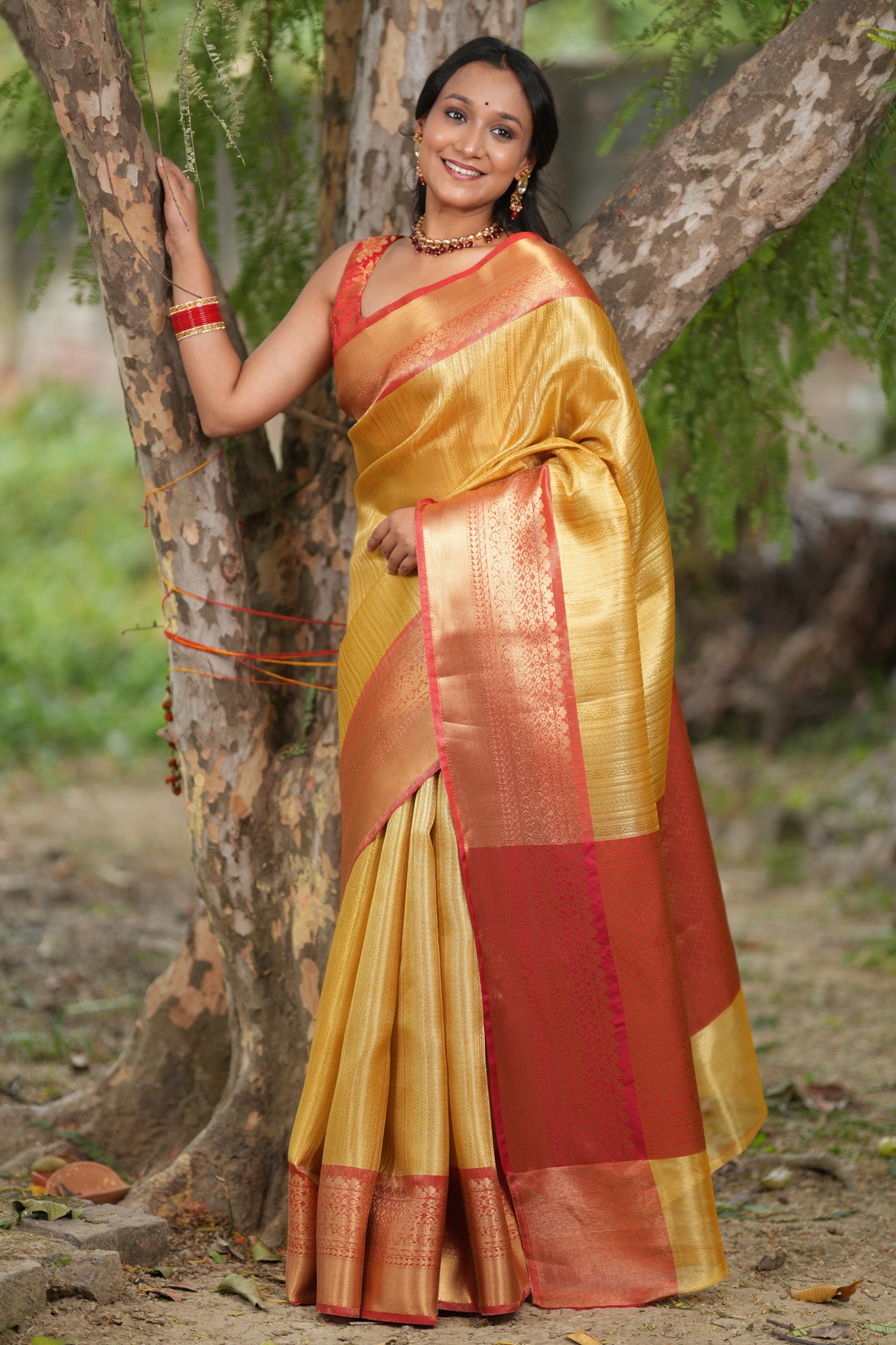 Banarasi Kora Muslin Saree With Zari Weaving & Contrast Border- Gold