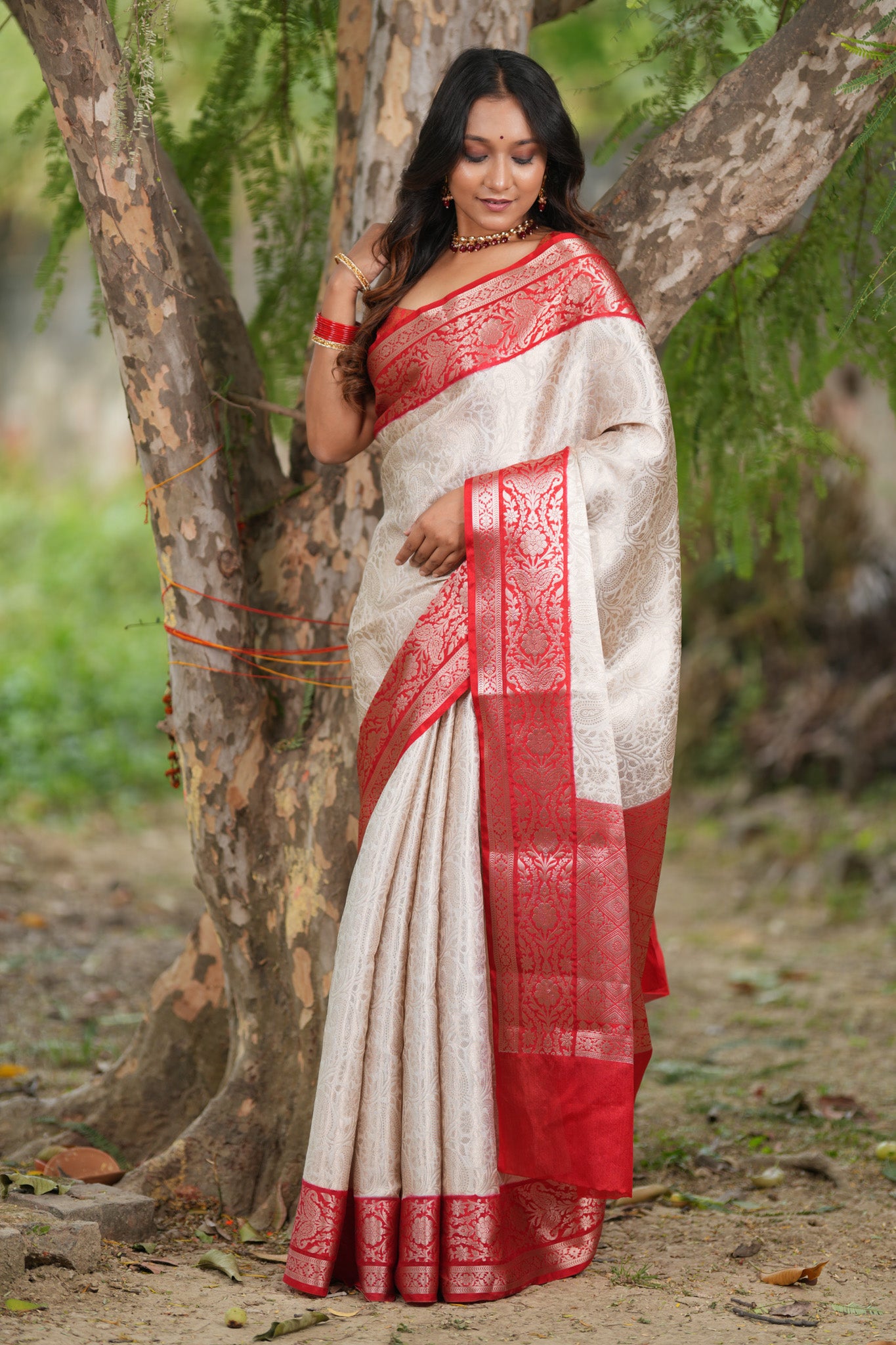 Banarasi Kora Muslin Saree With Zari Weaving & Border-White & Red