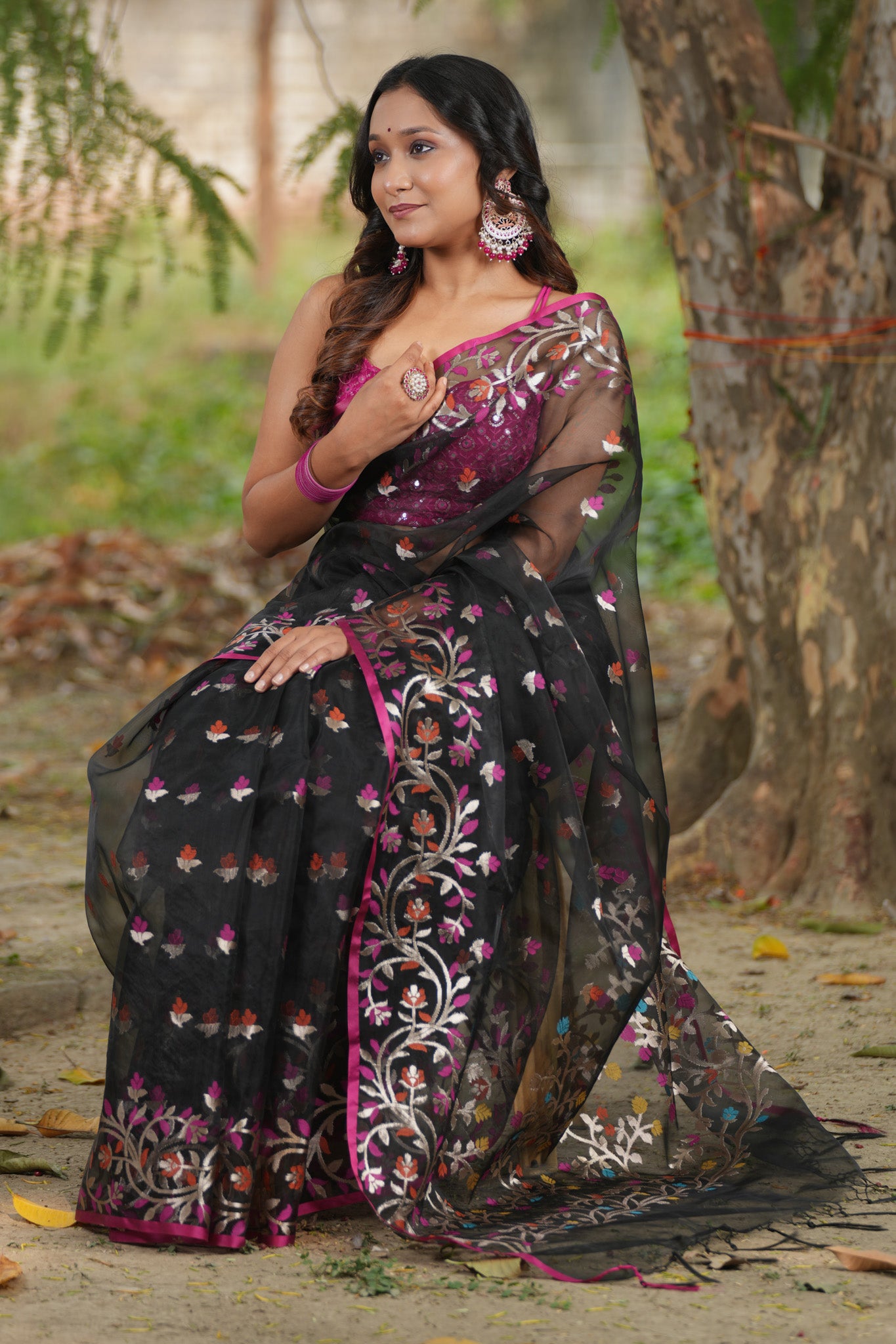 Banarasi Organza Saree With Zari Weaving & Border - Black