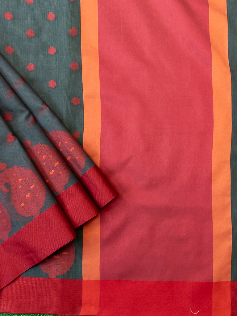 Banarasi Soft Cotton With Contrast Resham Paisley Buti Weaving Saree-Black