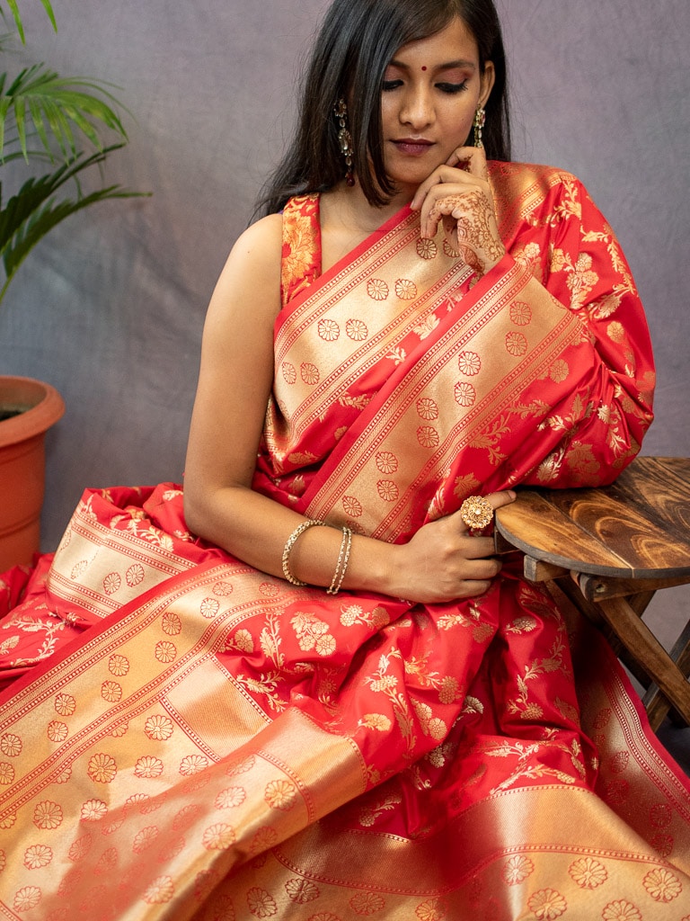 Banarasi Art Katan Silk Saree With Meena Floral Jaal Weaving-Red