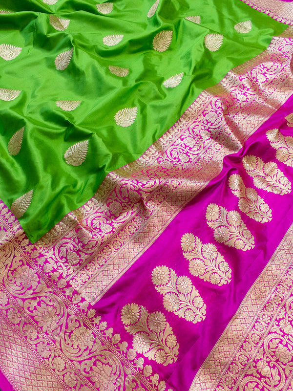 Banarasi Pure Katan Silk Saree With Contrast Border & Blouse-Green