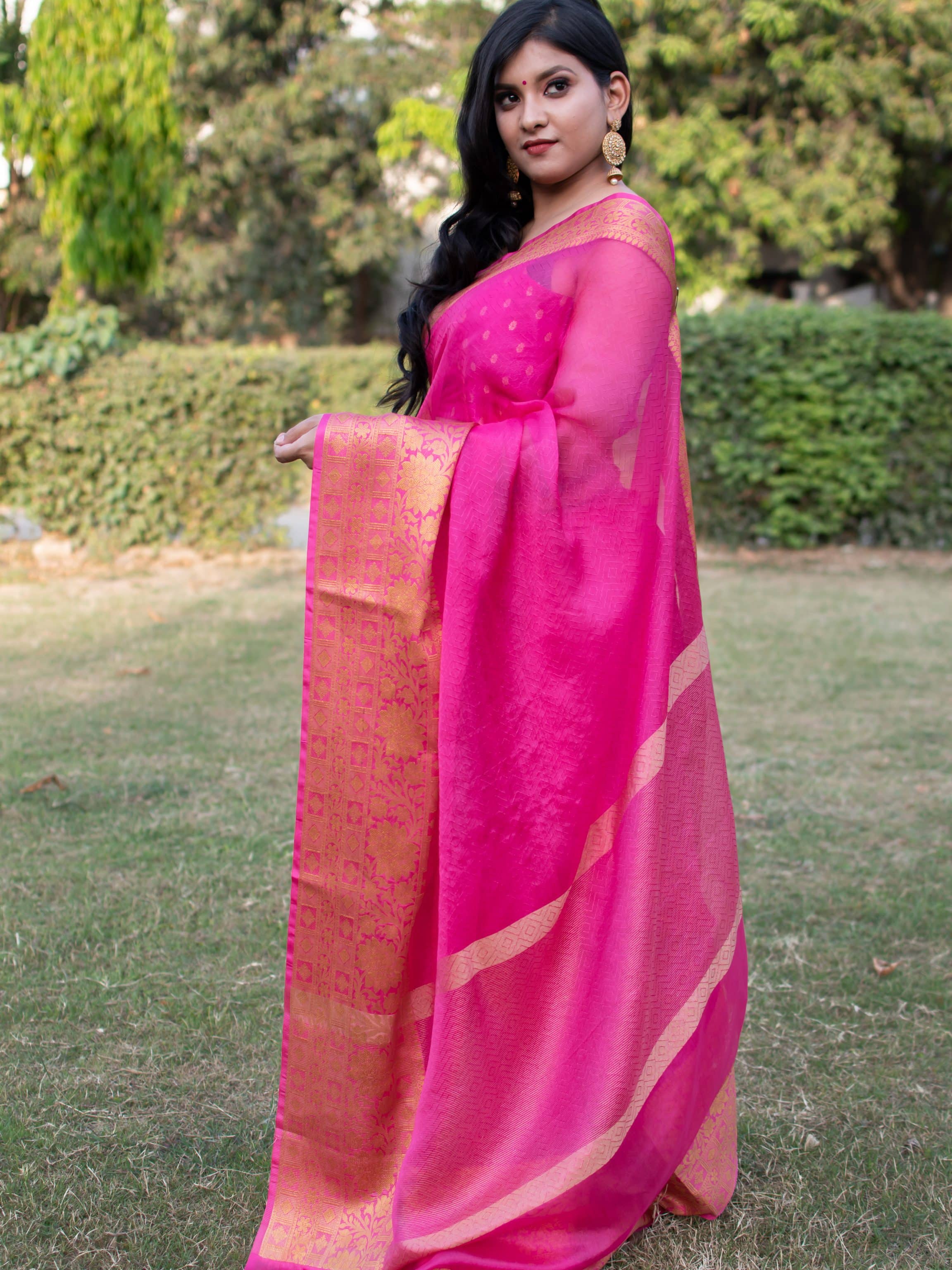 Banarasi Semi Chiffon Plain Saree Antique Zari Buti Weaving Border-Pink