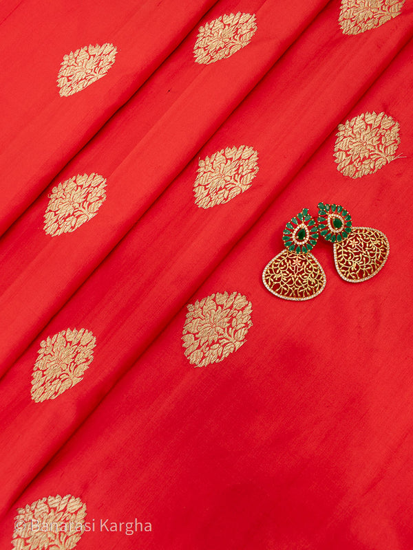 Banarasi Pure Katan Silk Antique Zari Kadhua Buta Weaving Fabric-Red