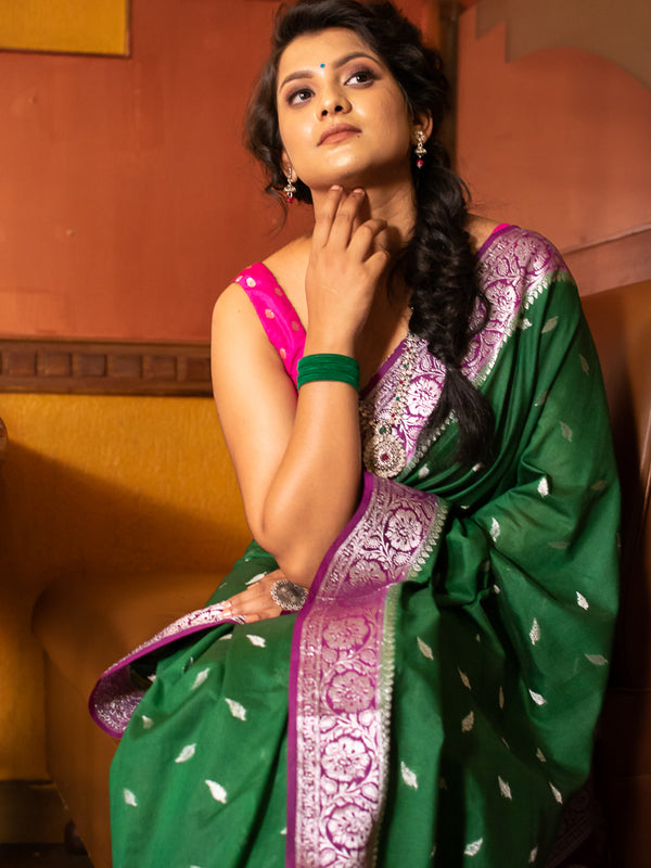 Banarasi Semi Silk Saree With Silver Zari Weaving & Contrast Border-Green