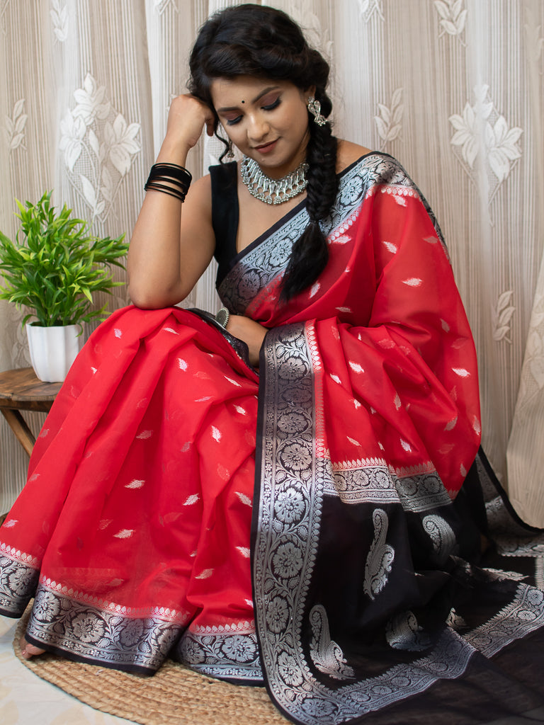 Banarasi Semi Silk Saree With Silver Zari Weaving & Contrast Border-Red