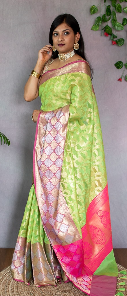Banarasi Kora Saree With Silver Zari Buti Weaving & Contrast Skirt Border -Green