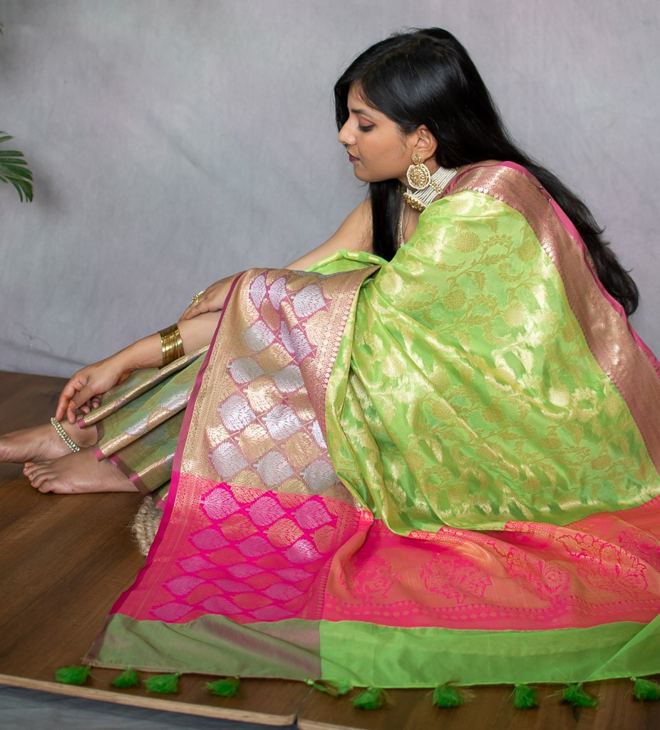 Banarasi Kora Saree With Silver Zari Buti Weaving & Contrast Skirt Border -Green