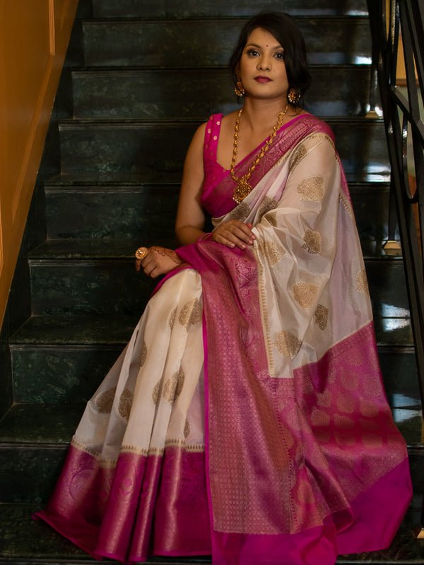 Zoya White Soft Banarasi Silk Saree With Attractive Blouse – Zariknyaa