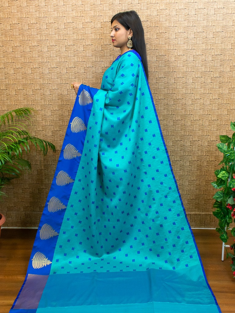 Banarasi Kora Muslin Saree With Tanchoi Weaving Contrast Floral Border-Aqua Blue