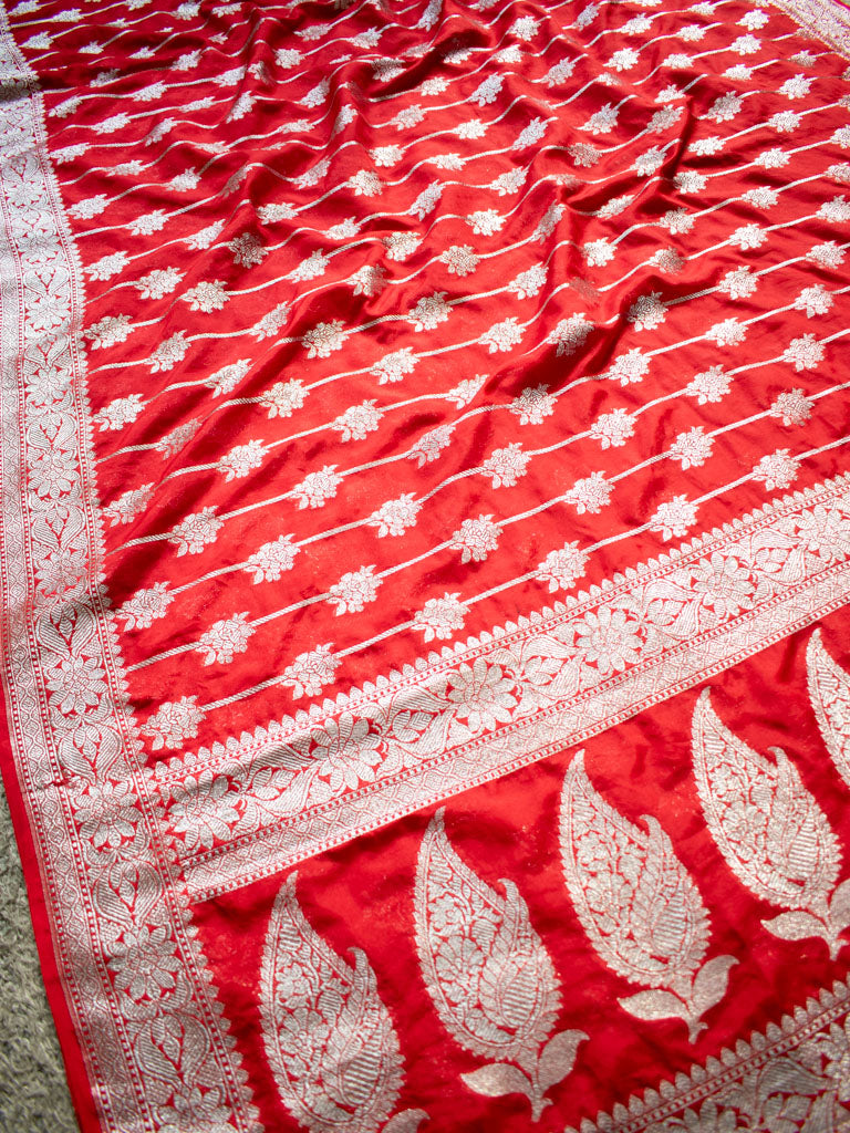 Banarasi Art Katan Silk Saree With Silver Zari Weaving-Red