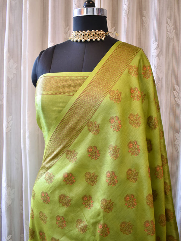 Banarasi Handwoven Pure Dupion Silk Saree With Floral Buta Weaving-Green